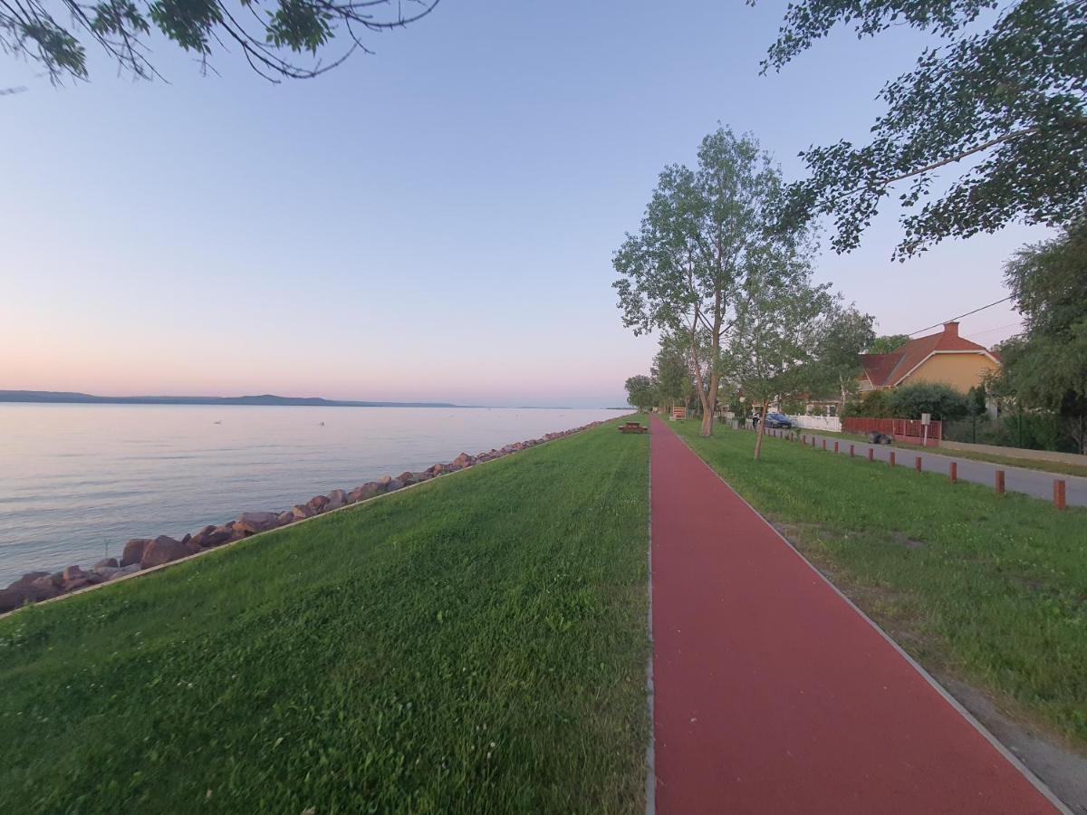 Relax Beach Apartman Fonyód Εξωτερικό φωτογραφία